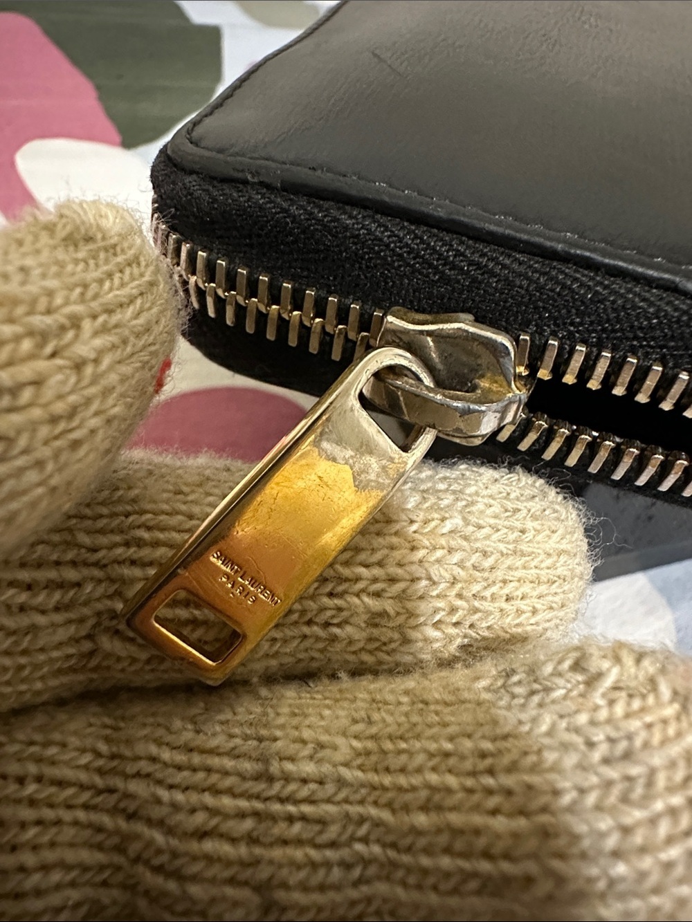 Yves Saint Laurent Black Leather Zip-Around Wallet with Gold YSL Emblem - Picture 7 of 12